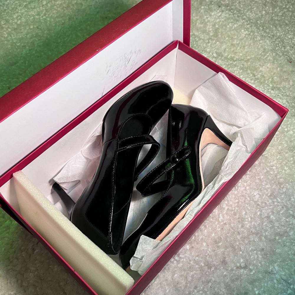 NIB $126 Van Eli Patent Leather Mary Jane Pumps | Heels | Classic | Staple - Picture 6 of 9